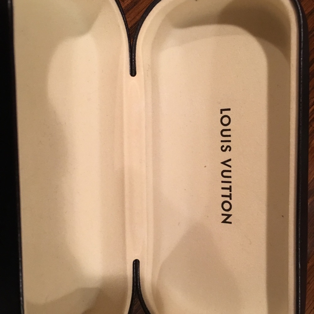 Louis Vuitton sunglass case XC